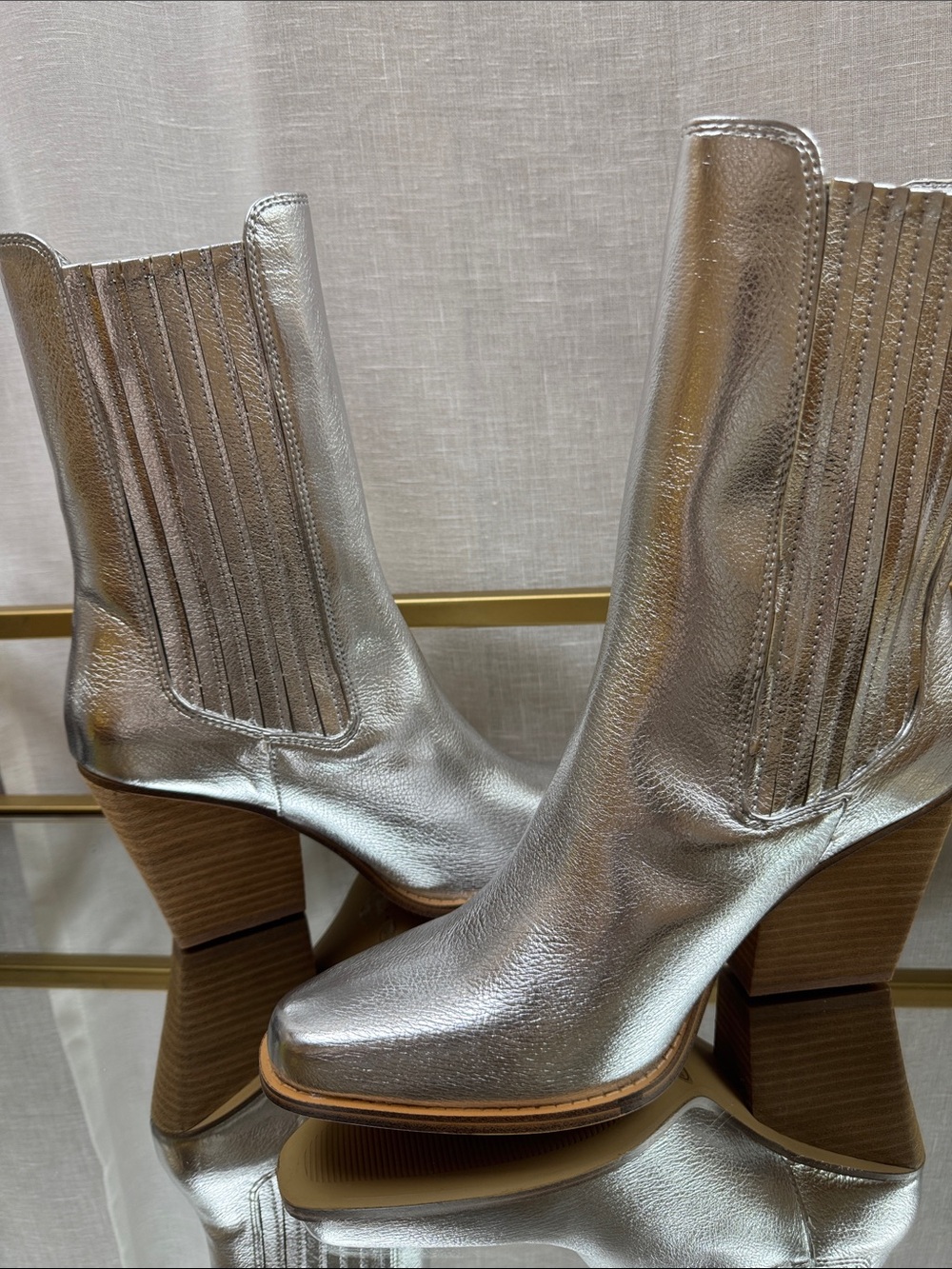 CHINESE LAUNDRY Cali Metallic Bootie